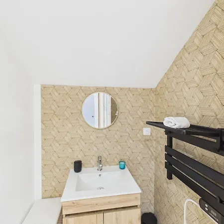Evasion 12 People Balcony Parks Daire *